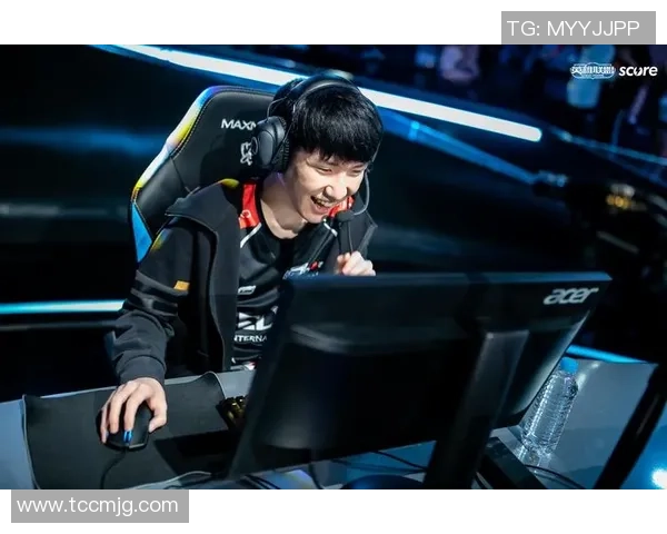 CSGO精彩解析：深入了解EDG战队的默契配合与战术策略